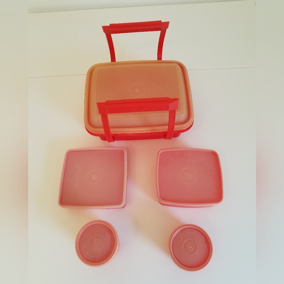 Vintage Tupperware Set 5 Containers 5 Lids Pack n Carry Red Lunch Box - Picture 3 of 14